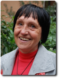 Frau Dröse, Schulamtsdirektorin