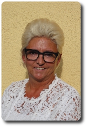 Frau Fiegl, VAe